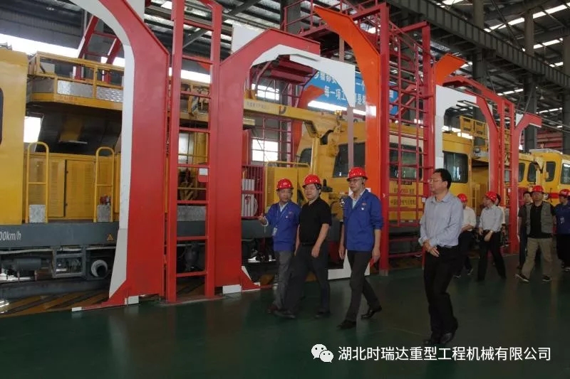 湖北省第三巡视组莅临WG网页版重工参观考察