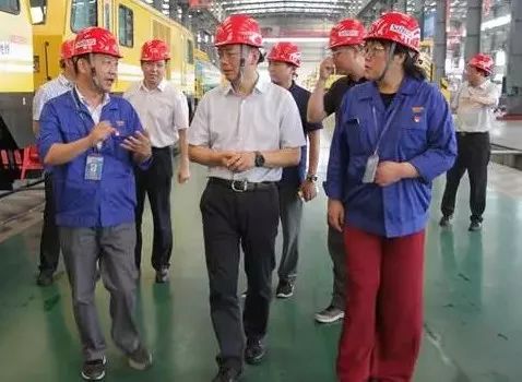 湖北省督查组、省税务局副局长杨绪春一行莅临WG网页版重工参观考察
