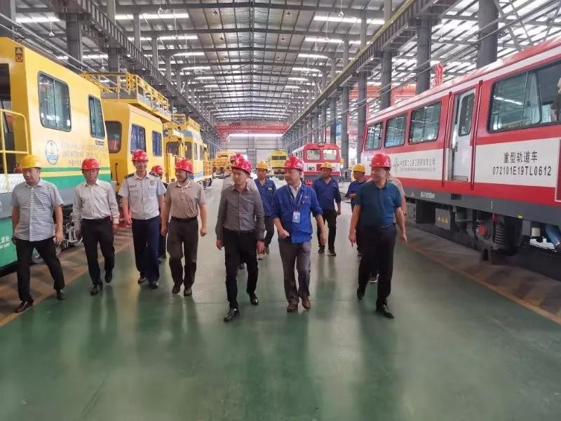 襄州区领导莅临WG网页版重工开展国庆节前安全生产大检查