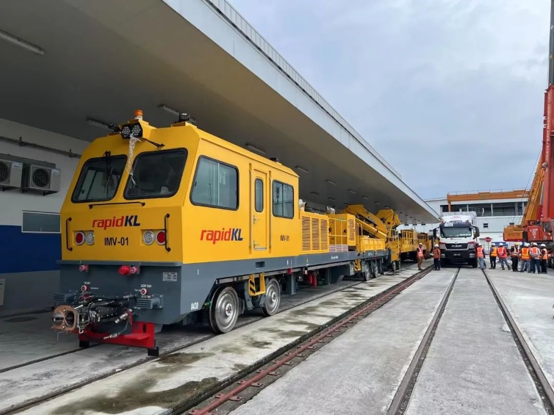 WG网页版重工马来西亚地铁3号线（LRT-3）项目车辆顺利送抵现场