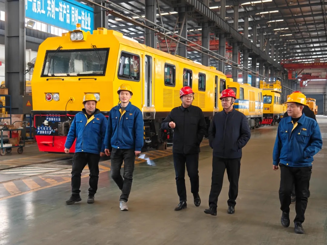 市纪委常委、市委巡察办安雪尽主任莅临WG网页版重工开展走访慰问活动