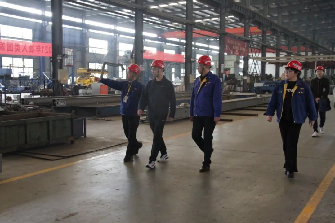 襄阳市委巡察办主任安雪尽莅临WG网页版重工考察调研